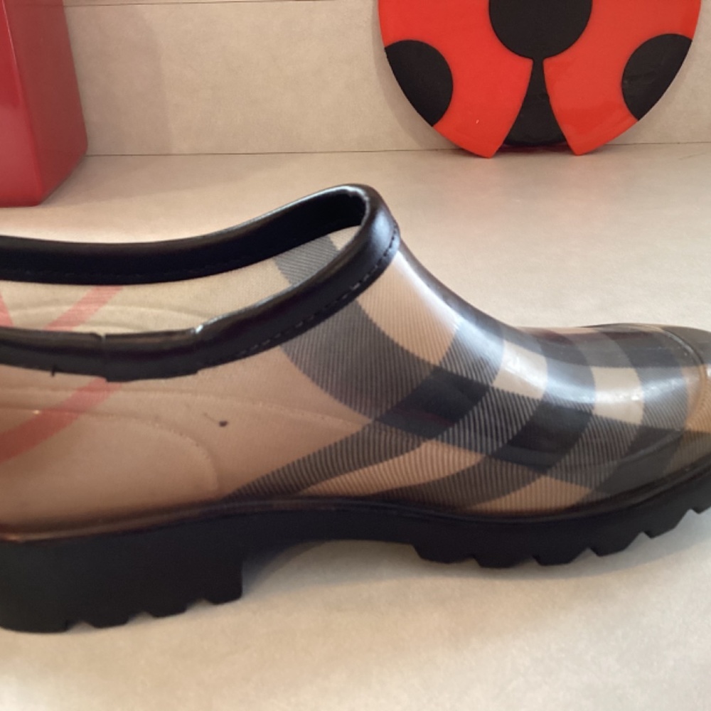 Burberry rain shoes - Picture 4 of 6